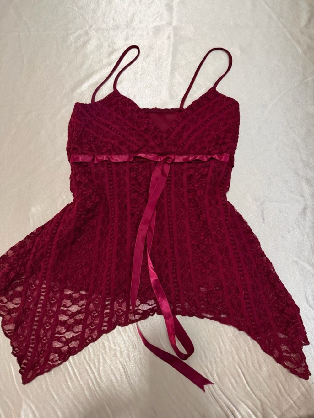 Teenie Weenie  Burgundy Lace Asymmetrical Handkerchief Cami Top Size S fairy y2k